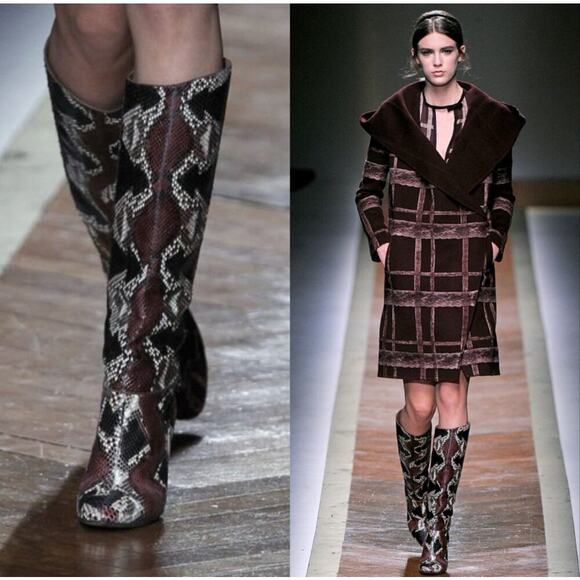 Valentino Garavani Snakeskin Knee High Boots EU 37.5 US7.5 Runway Python Leather - Picture 1 of 9